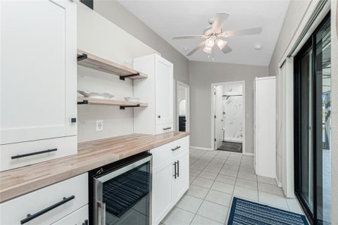 House in Port Charlotte, Florida 3 bedrooms, 191.47 sq.m. № 1877224 - photo 16
