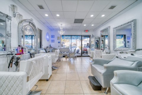 Propiedad comercial en venta en South Miami, Florida № 1868142 - foto 3