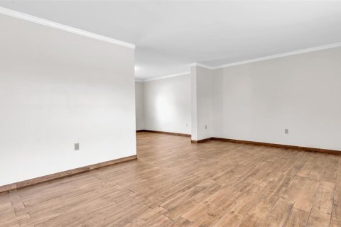 Villa ou maison à louer à Palm Harbor, Floride: 4 chambres, 202.99 m2 № 1833329 - photo 6