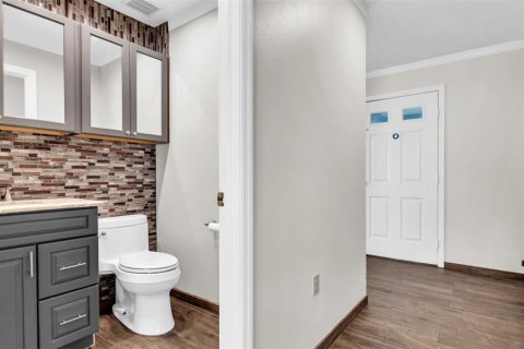 Villa ou maison à louer à Palm Harbor, Floride: 4 chambres, 202.99 m2 № 1833329 - photo 9