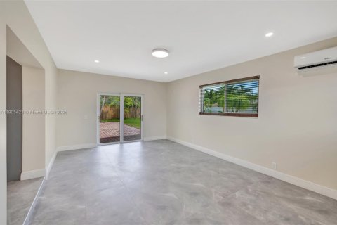 Villa ou maison à louer à Fort Lauderdale, Floride: 3 chambres, 136.85 m2 № 1956174 - photo 13