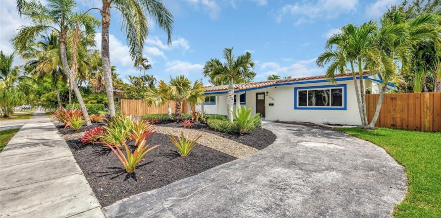 Villa ou maison à Fort Lauderdale, Floride 3 chambres, 136.85 m2 № 1956174