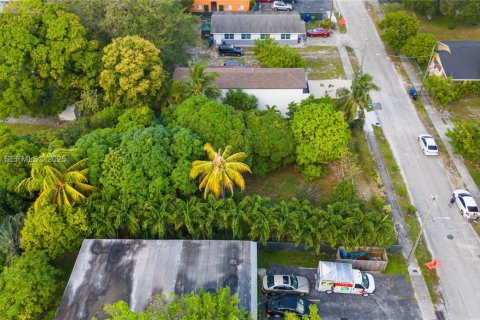 Land in Fort Lauderdale, Florida № 1986157 - photo 11