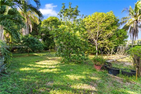 Land in Fort Lauderdale, Florida № 1986157 - photo 2