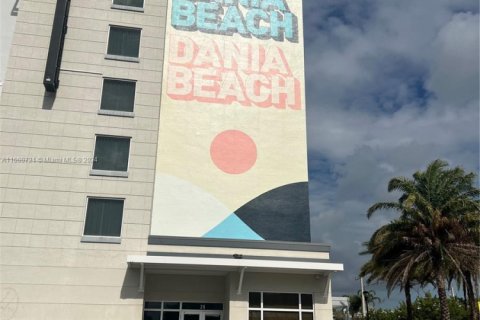 Negocio en alquiler en Dania Beach, Florida № 1216204 - foto 1