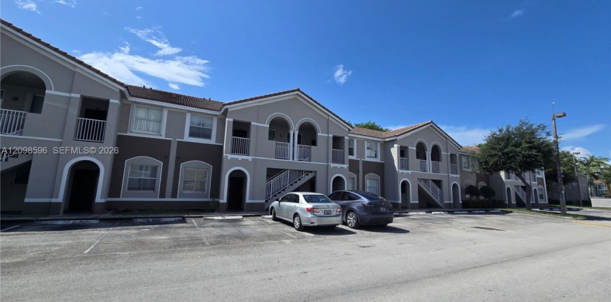 Condo in Homestead, Florida, 3 bedrooms № 2399969