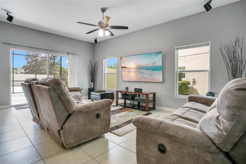 House in Groveland, Florida 4 bedrooms, 235.6 sq.m. № 1876109 - photo 8