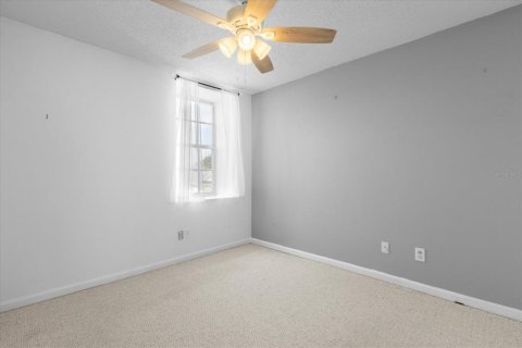 House in Orlando, Florida 3 bedrooms, 192.68 sq.m. № 1211442 - photo 23