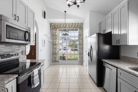 House in Orlando, Florida 3 bedrooms, 192.68 sq.m. № 1211442 - photo 7