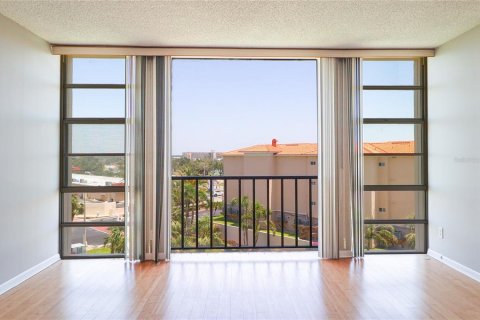 Copropriété à vendre à South Pasadena, Floride: 2 chambres, 120.77 m2 № 2117692 - photo 13