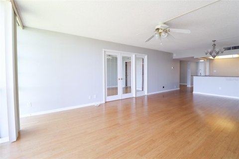 Copropriété à vendre à South Pasadena, Floride: 2 chambres, 120.77 m2 № 2117692 - photo 11