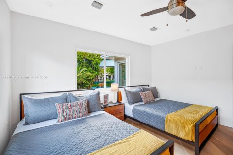 Casa en venta en Miami, Florida, 3 dormitorios № 2019086 - foto 19