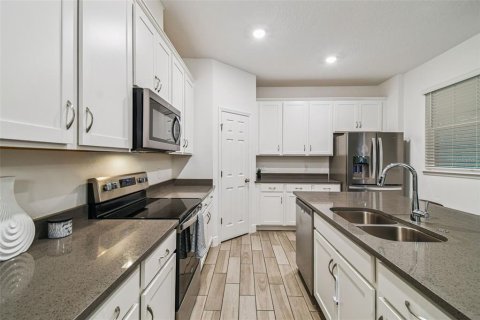Townhouse in Winter Park, Florida 3 bedrooms, 214.42 sq.m. № 1885856 - photo 15