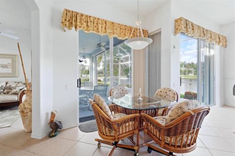 House in Port Charlotte, Florida 3 bedrooms, 176.51 sq.m. № 2230707 - photo 22