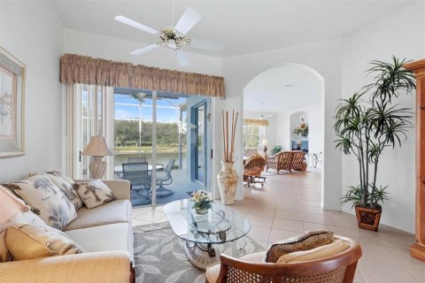 House in Port Charlotte, Florida 3 bedrooms, 176.51 sq.m. № 2230707 - photo 6