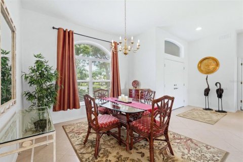 House in Port Charlotte, Florida 3 bedrooms, 176.51 sq.m. № 2230707 - photo 17