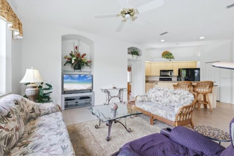 House in Port Charlotte, Florida 3 bedrooms, 176.51 sq.m. № 2230707 - photo 20
