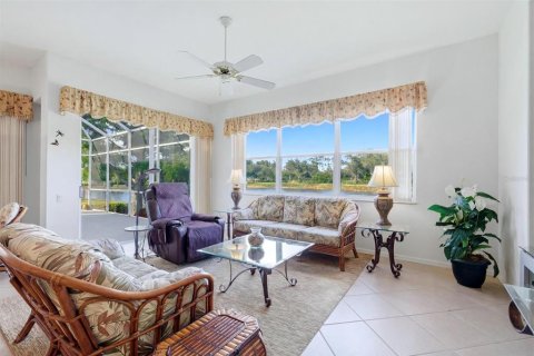 House in Port Charlotte, Florida 3 bedrooms, 176.51 sq.m. № 2230707 - photo 18