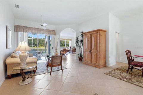 House in Port Charlotte, Florida 3 bedrooms, 176.51 sq.m. № 2230707 - photo 8