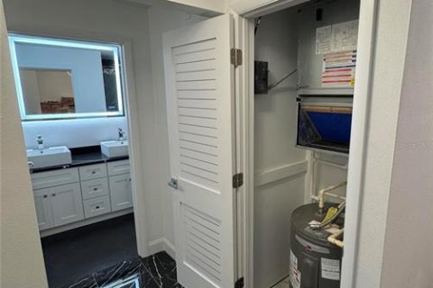 Copropriété à vendre à Tampa, Floride: 2 chambres, 99.68 m2 № 1542281 - photo 19