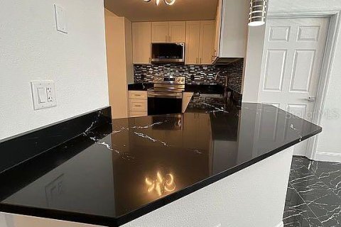 Copropriété à vendre à Tampa, Floride: 2 chambres, 99.68 m2 № 1542281 - photo 8