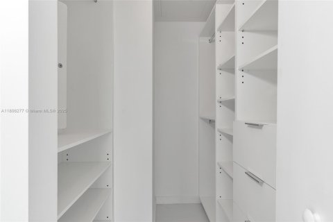 Copropriété à vendre à Miami, Floride: 2 chambres, 80.64 m2 № 1954241 - photo 30