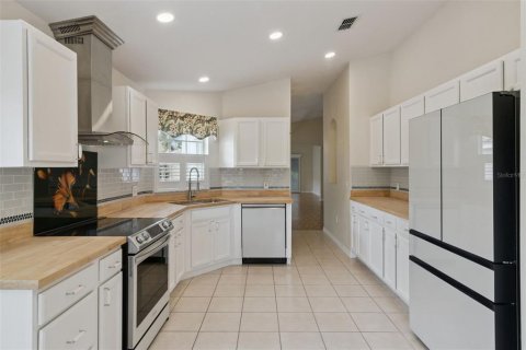 Casa en venta en Kissimmee, Florida, 2 dormitorios, 130.53 m2 № 2310015 - foto 17