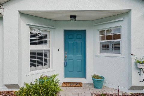Casa en venta en Kissimmee, Florida, 2 dormitorios, 130.53 m2 № 2310015 - foto 3