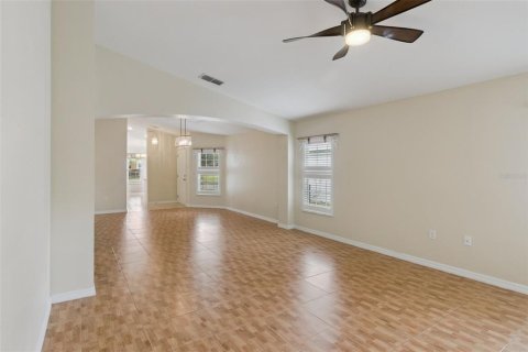 Casa en venta en Kissimmee, Florida, 2 dormitorios, 130.53 m2 № 2310015 - foto 7