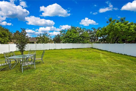 House in Zephyrhills, Florida 3 bedrooms, 134.52 sq.m. № 1914126 - photo 23