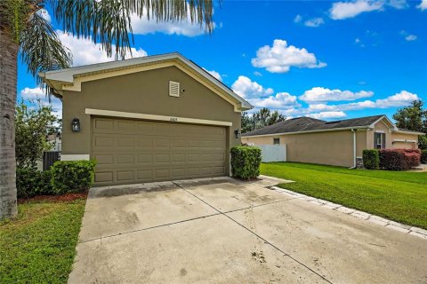 House in Zephyrhills, Florida 3 bedrooms, 134.52 sq.m. № 1914126 - photo 3
