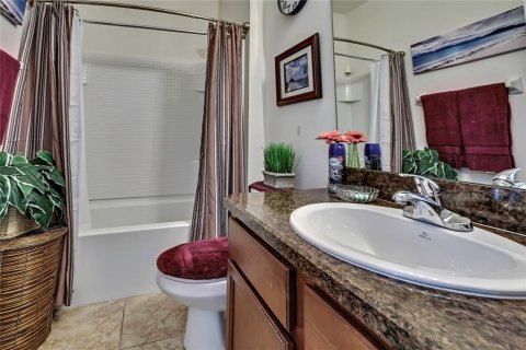 House in Zephyrhills, Florida 3 bedrooms, 134.52 sq.m. № 1914126 - photo 19