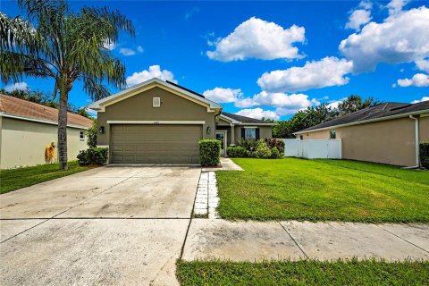 House in Zephyrhills, Florida 3 bedrooms, 134.52 sq.m. № 1914126 - photo 1