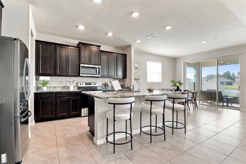 House in Plant City, Florida 4 bedrooms, 312.34 sq.m. № 2420006 - photo 9