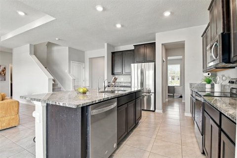 House in Plant City, Florida 4 bedrooms, 312.34 sq.m. № 2420006 - photo 12