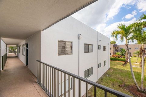 Condominio en venta en Delray Beach, Florida, 2 dormitorios, 83.61 m2 № 2031308 - foto 28