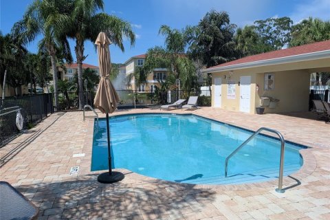 Condominio en alquiler en New Port Richey, Florida, 3 dormitorios, 120.77 m2 № 1883977 - foto 14