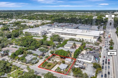 Propiedad comercial en venta en Fort Lauderdale, Florida, 230.4 m2 № 2249545 - foto 4