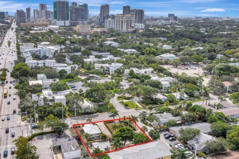 Propiedad comercial en venta en Fort Lauderdale, Florida, 230.4 m2 № 2249545 - foto 12