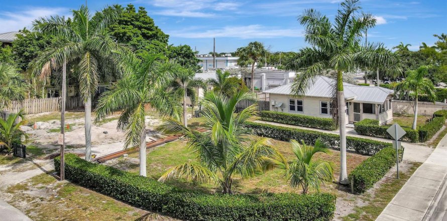 Propiedad comercial en Fort Lauderdale, Florida 230.4 m2 № 2249545