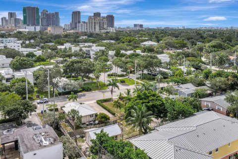 Propiedad comercial en venta en Fort Lauderdale, Florida, 230.4 m2 № 2249545 - foto 22