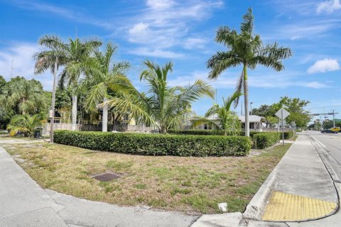 Propiedad comercial en venta en Fort Lauderdale, Florida, 230.4 m2 № 2249545 - foto 2