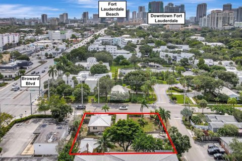 Propiedad comercial en venta en Fort Lauderdale, Florida, 230.4 m2 № 2249545 - foto 3