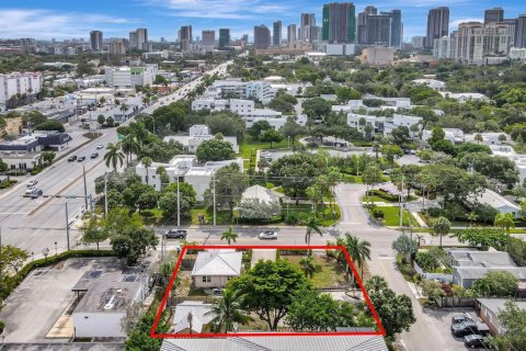 Propiedad comercial en venta en Fort Lauderdale, Florida, 230.4 m2 № 2249545 - foto 10