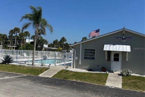 Terreno en venta en Englewood, Florida № 2148424 - foto 6