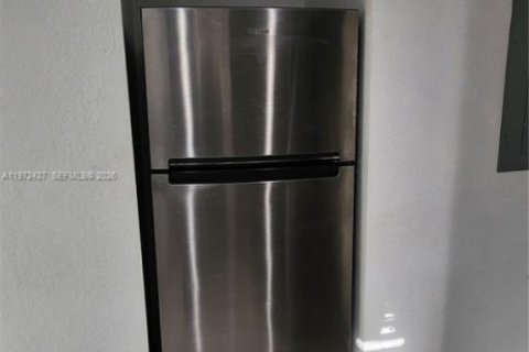 Commercial property in Miami, Florida 170.94 sq.m. № 2041408 - photo 10