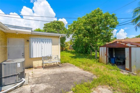 Villa ou maison à vendre à Boynton Beach, Floride: 2 chambres, 146.69 m2 № 1814800 - photo 22