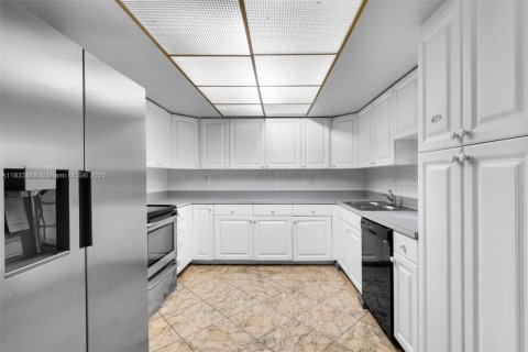 Villa ou maison à vendre à Boynton Beach, Floride: 2 chambres, 146.69 m2 № 1814800 - photo 11