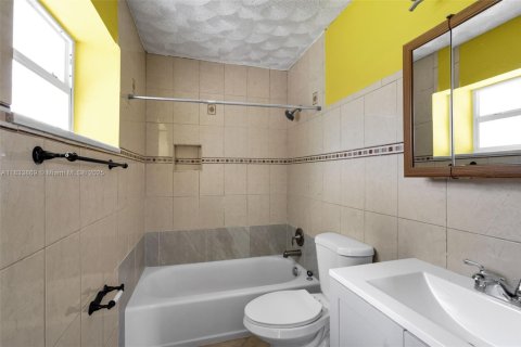 Villa ou maison à vendre à Boynton Beach, Floride: 2 chambres, 146.69 m2 № 1814800 - photo 16
