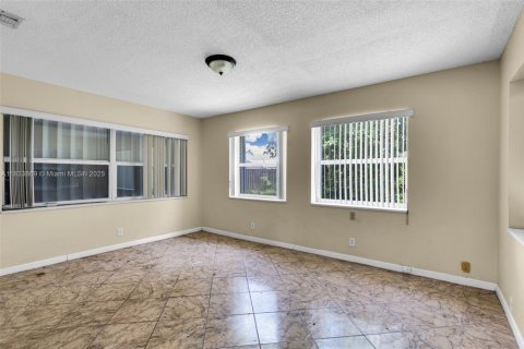 Villa ou maison à vendre à Boynton Beach, Floride: 2 chambres, 146.69 m2 № 1814800 - photo 9
